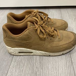 Nike air max size 10 shoes used